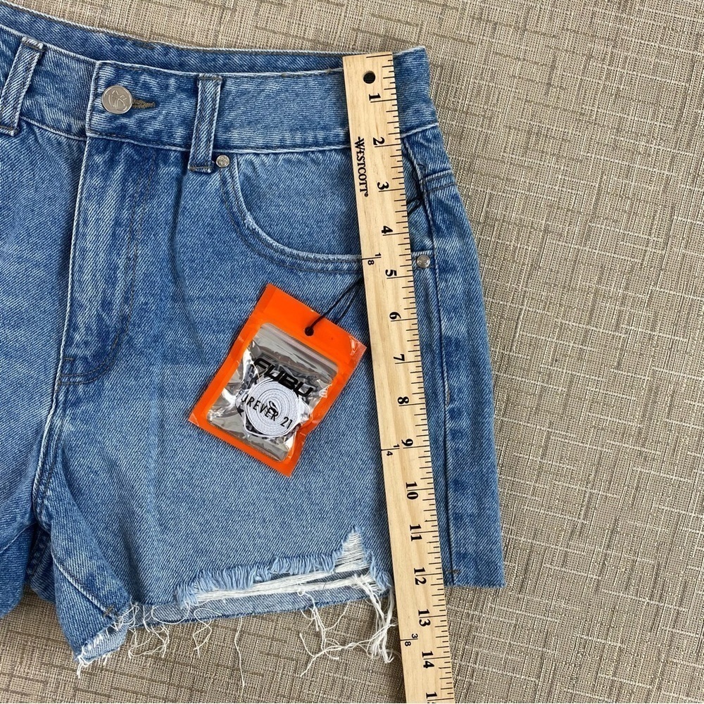 NEW FUBU Forever21 Denim Raw Hem Distressed Shorts Streetwear Sz M - Picture 7 of 13